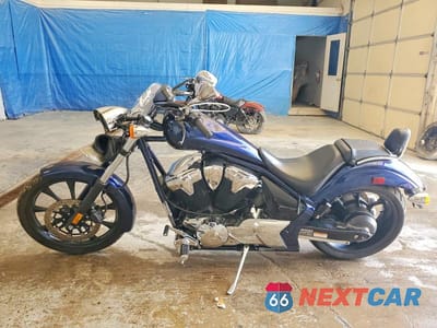 Trzecie zdjęcie samochodu z tyłu: 2020 HONDA VT1300 CX VIN:JH2SC612XLK500749 - miniatura