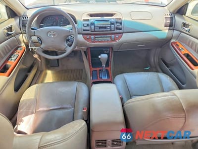 Zdjęcie 8 z 12 samochodu: 2002 TOYOTA CAMRY XLE VIN:4T1BE32KX2U048882 - miniatura