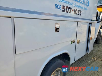 Zdjęcie 11 z 13 samochodu: 2018 FORD ECONOLINE E350 SUPER DUTY CUTAWAY VAN VIN:1FDWE3F61JDC38311 - miniatura