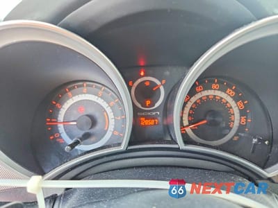 Zdjęcie 9 z 12 samochodu: 2015 SCION TC BASE VIN:JTKJF5C79F3094663 - miniatura