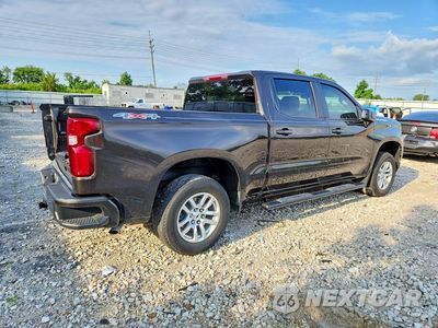 Trzecie zdjęcie samochodu z tyłu: 2021 CHEVROLET SILVERADO K1500 RST VIN:3GCUYEED4MG336853 - miniatura