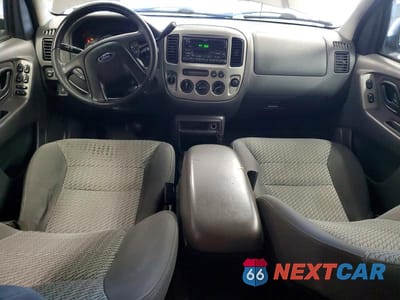 Zdjęcie 8 z 13 samochodu: 2003 FORD ESCAPE VIN:1FMCU93153KC34942 - miniatura