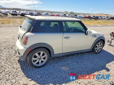 Trzecie zdjęcie samochodu z tyłu: 2009 MINI COOPER S VIN:WMWMF735X9TW85956 - miniatura