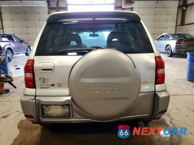 Zdjęcie 6 z 13 samochodu: 2004 TOYOTA RAV4 BASE VIN:JTEHD20VX46005607 - miniatura