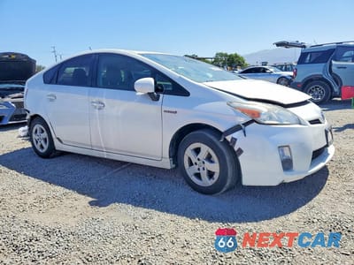 Czwarte zdjęcie samochodu z boku: 2011 TOYOTA PRIUS FOUR VIN:JTDKN3DU3B0257133 - miniatura
