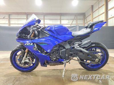 Trzecie zdjęcie samochodu z tyłu: 2026 YAMAHA YZF1000 VIN:JYARNA7E3TA001198 - miniatura