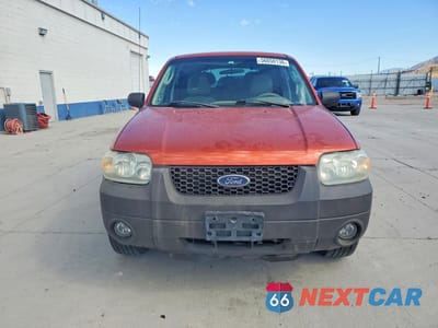 Piąte zdjęcie samochodu w środku: 2006 FORD ESCAPE XLT VIN:1FMYU93196KC94054 - miniatura