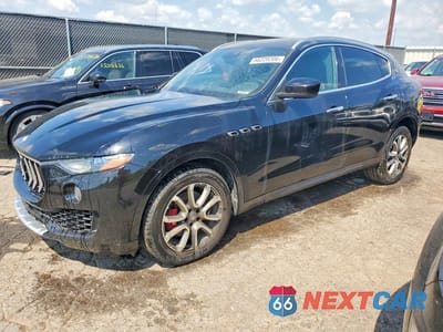 2017 MASERATI LEVANTE LUXURY ZN661XUL2HX229561 - główne zdjęcie licytacji z USA - miniatura