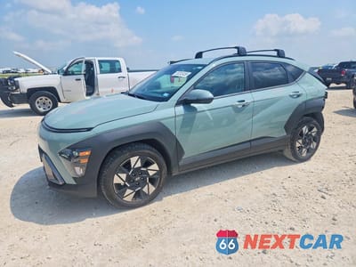 2025 HYUNDAI KONA SEL KM8HB3AB3SU213904 - główne zdjęcie licytacji z USA - miniatura