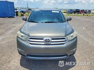 Piąte zdjęcie samochodu w środku: 2013 TOYOTA HIGHLANDER LIMITED VIN:5TDDK3EH3DS183523 - miniatura
