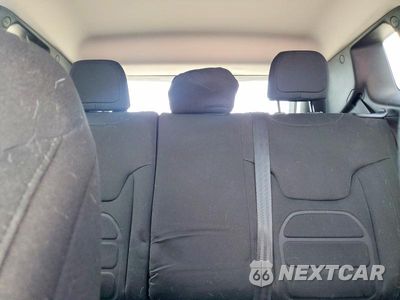 Zdjęcie 10 z 13 samochodu: 2021 JEEP RENEGADE LATITUDE VIN:ZACNJCBB3MPN25294 - miniatura