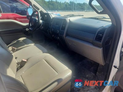 Zdjęcie 8 z 12 samochodu: 2017 FORD F250 SUPER DUTY VIN:1FDBF2A65HEF23594 - miniatura