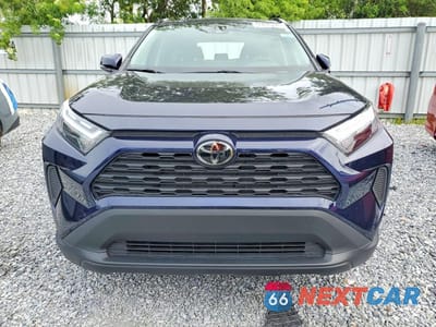 Piąte zdjęcie samochodu w środku: 2025 TOYOTA RAV4 XLE VIN:2T3P1RFV1SW513162 - miniatura