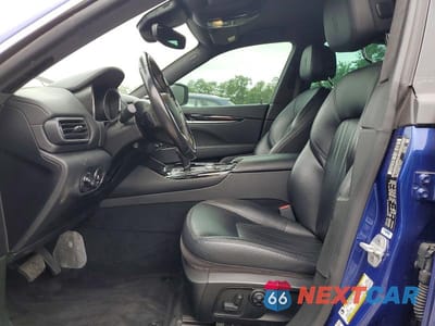 Zdjęcie 7 z 13 samochodu: 2017 MASERATI LEVANTE VIN:ZN661XUA4HX214431 - miniatura