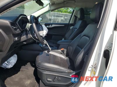 Zdjęcie 7 z 13 samochodu: 2021 FORD ESCAPE SEL VIN:1FMCU9CZ4MUA70210 - miniatura
