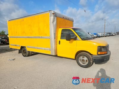 Czwarte zdjęcie samochodu z boku: 2012 GMC SAVANA BOX TRUCK VIN:1GD374CG0C1901520 - miniatura