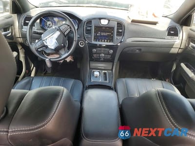 Zdjęcie 8 z 13 samochodu: 2015 CHRYSLER 300 S VIN:2C3CCABG2FH780726 - miniatura