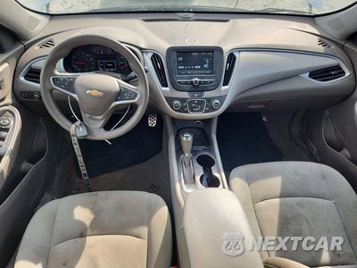 Zdjęcie 8 z 12 samochodu: 2017 CHEVROLET MALIBU LS VIN:1G1ZB5ST4HF190960 - miniatura