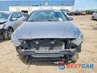 Piąte zdjęcie samochodu w środku: 2019 HYUNDAI SONATA SE VIN:5NPE24AF3KH762092 - miniatura
