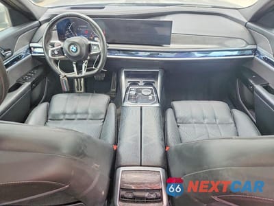 Zdjęcie 8 z 13 samochodu: 2023 BMW 740 I VIN:WBA23EH00PCM21708 - miniatura