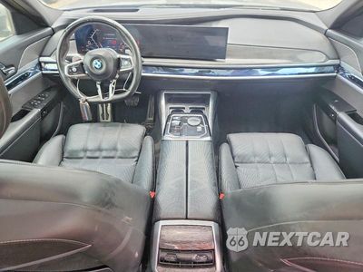 Zdjęcie 8 z 13 samochodu: 2023 BMW 740 I VIN:WBA23EH00PCM21708 - miniatura