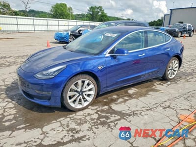 2018 TESLA MODEL 3 5YJ3E1EA2JF008089 - główne zdjęcie licytacji z USA - miniatura