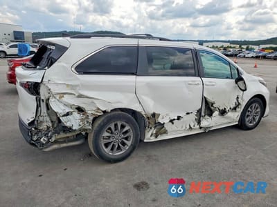 Trzecie zdjęcie samochodu z tyłu: 2025 TOYOTA SIENNA LE VIN:5TDKRKEC8SS227496 - miniatura