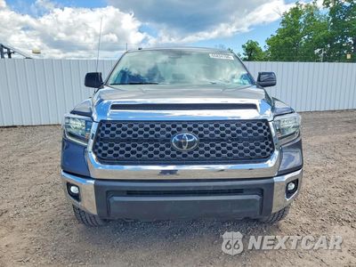 Piąte zdjęcie samochodu w środku: 2018 TOYOTA TUNDRA CREWMAX SR5 VIN:5TFDY5F19JX685079 - miniatura