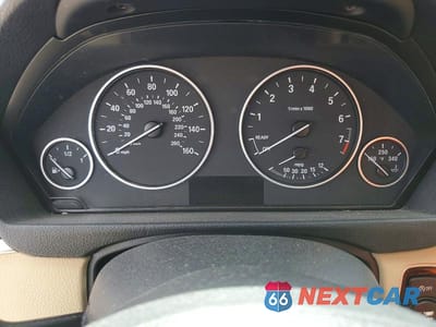 Zdjęcie 9 z 12 samochodu: 2015 BMW 320 I VIN:WBA3B1G56FNT04280 - miniatura