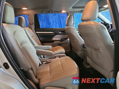 Zdjęcie 11 z 13 samochodu: 2017 TOYOTA HIGHLANDER XLE VIN:5TDJZRFH6HS374729 - miniatura