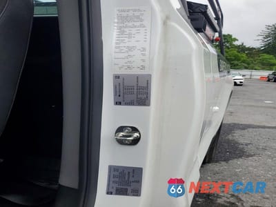 Zdjęcie 12 z 12 samochodu: 2025 CHEVROLET SILVERADO K1500 VIN:3GCNKAEK9SG358048 - miniatura