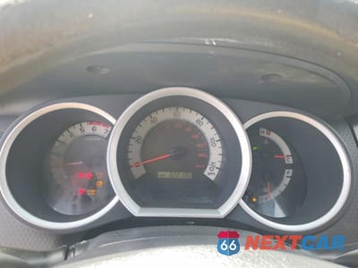 Zdjęcie 9 z 12 samochodu: 2011 TOYOTA TACOMA ACCESS CAB VIN:5TFTX4CNXBX008608 - miniatura