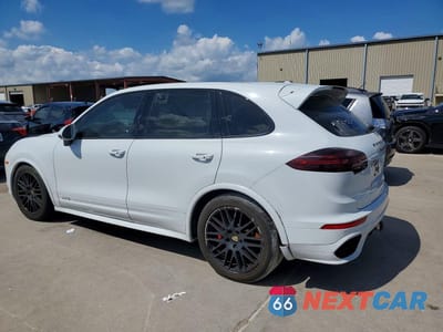 Drugie zdjęcie samochodu z przodu: 2016 PORSCHE CAYENNE GTS VIN:WP1AD2A28GLA78473 - miniatura