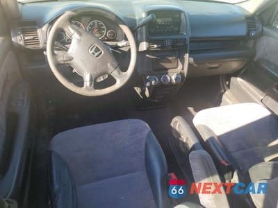 Zdjęcie 8 z 12 samochodu: 2003 HONDA CR-V LX VIN:SHSRD68423U105594 - miniatura