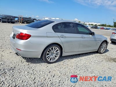 Trzecie zdjęcie samochodu z tyłu: 2012 BMW 550 XI VIN:WBAFU9C59CC786987 - miniatura