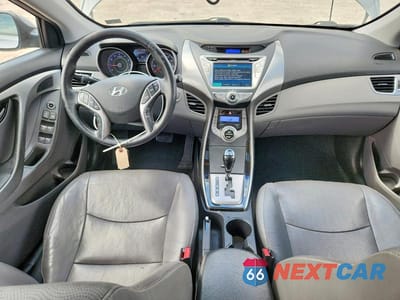 Zdjęcie 8 z 13 samochodu: 2013 HYUNDAI ELANTRA LIMITED VIN:KMHDH4AE6DU692805 - miniatura