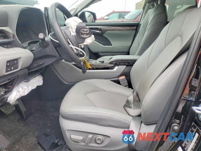 Zdjęcie 7 z 12 samochodu: 2026 TOYOTA HIGHLANDER LIMITED VIN:5TDKDRBH5TS597412 - miniatura
