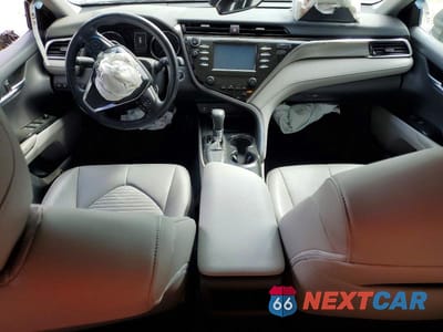 Zdjęcie 8 z 12 samochodu: 2018 TOYOTA CAMRY SE VIN:4T1B11HK2JU157892 - miniatura
