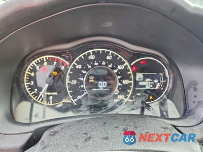 Zdjęcie 9 z 12 samochodu: 2016 NISSAN VERSA NOTE SV VIN:3N1CE2CP2GL367887 - miniatura