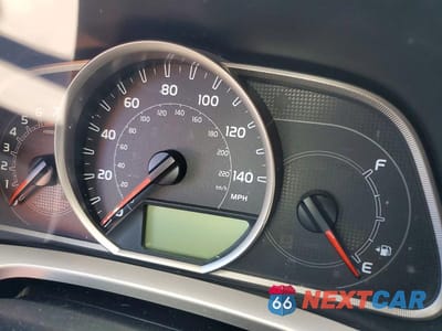 Zdjęcie 9 z 13 samochodu: 2015 TOYOTA RAV4 LE VIN:JTMZFREV6FD063295 - miniatura