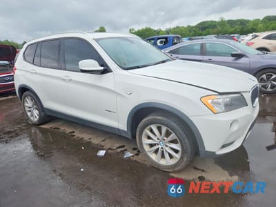 Czwarte zdjęcie samochodu z boku: 2013 BMW X3 XDRIVE28I VIN:5UXWX9C56D0A08791 - miniatura