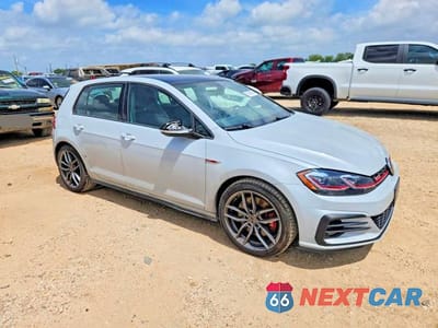 Czwarte zdjęcie samochodu z boku: 2019 VOLKSWAGEN GTI S VIN:3VW5T7AUXKM016100 - miniatura
