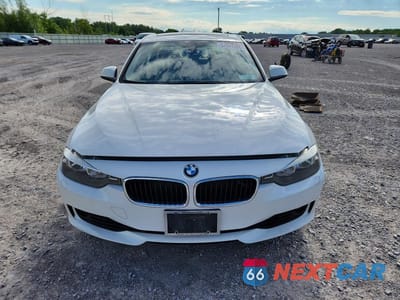 Piąte zdjęcie samochodu w środku: 2013 BMW 328 XI SULEV VIN:WBA3B5G5XDNS02856 - miniatura