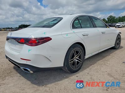 Trzecie zdjęcie samochodu z tyłu: 2026 MERCEDES-BENZ E 350 VIN:W1KLF4GB2TA229343 - miniatura
