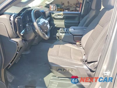 Zdjęcie 7 z 12 samochodu: 2026 CHEVROLET SILVERADO K1500 RST VIN:1GCUKEED2TZ144752 - miniatura
