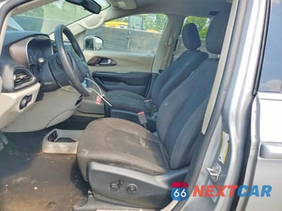 Zdjęcie 7 z 13 samochodu: 2017 CHRYSLER PACIFICA TOURING VIN:2C4RC1DG9HR702900 - miniatura