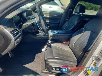 Zdjęcie 7 z 12 samochodu: 2017 BMW 750 XI VIN:WBA7F2C57HG422394 - miniatura
