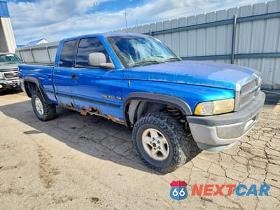Czwarte zdjęcie samochodu z boku: 1999 DODGE RAM 1500 VIN:3B7HF13Z8XG200776 - miniatura