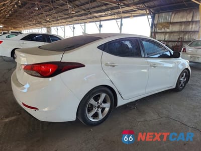 Trzecie zdjęcie samochodu z tyłu: 2014 HYUNDAI ELANTRA SE VIN:5NPDH4AE9EH516945 - miniatura
