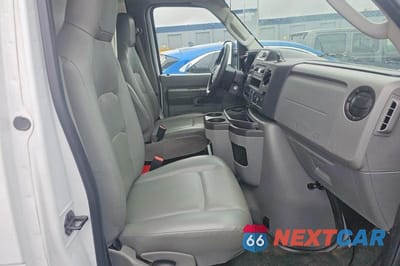 Piąte zdjęcie samochodu w środku: 2024 FORD ECONOLINE E350 SUPER DUTY CUTAWAY VAN VIN:1FDWE3FN0RDD00655 - miniatura